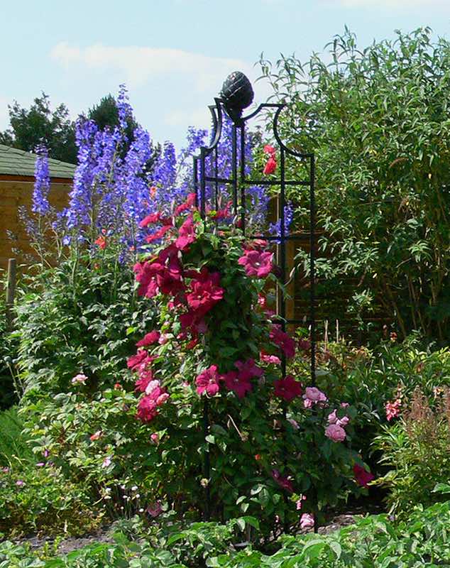 classic-garden-elements-rosenobelisk-ii-rankhilfe-wei-210cm image 6