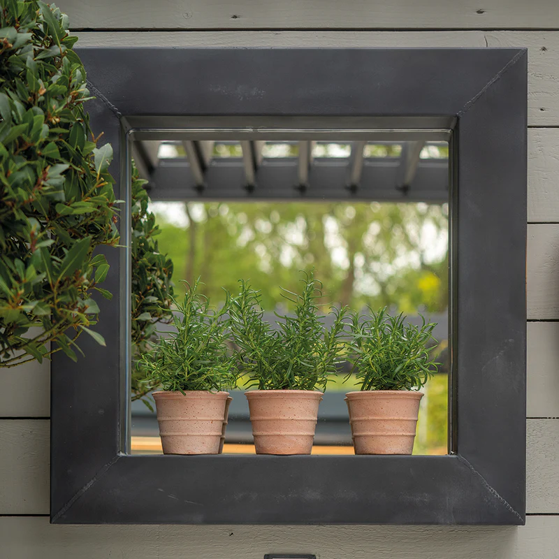 classic-garden-elements-quadratischer-spiegel-zink-70x70 image 4