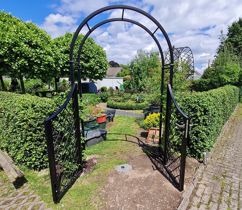 classic-garden-elements-portofino-rosenbogen-mit-tor-schwarz image 5