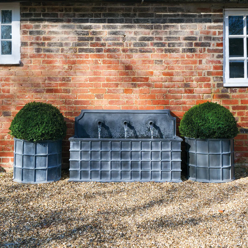 classic-garden-elements-sienna-springbrunnen-zink-eckig-mit-pumpe image 3