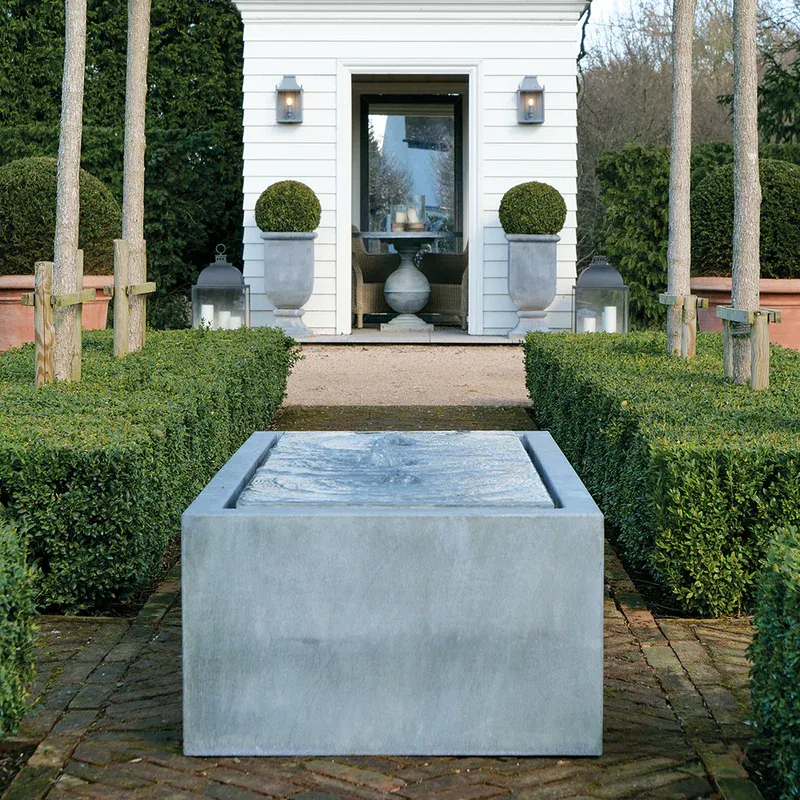 classic-garden-elements-qube-quellstein-gartenbrunnen-zink image 1