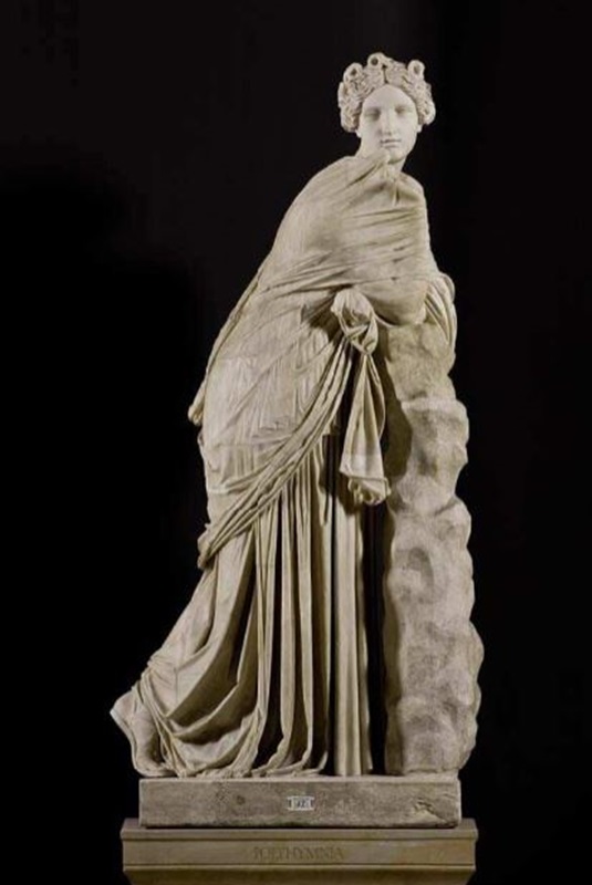classic-garden-elements-muse-polyhymnia-statue-marmor-garten image 1