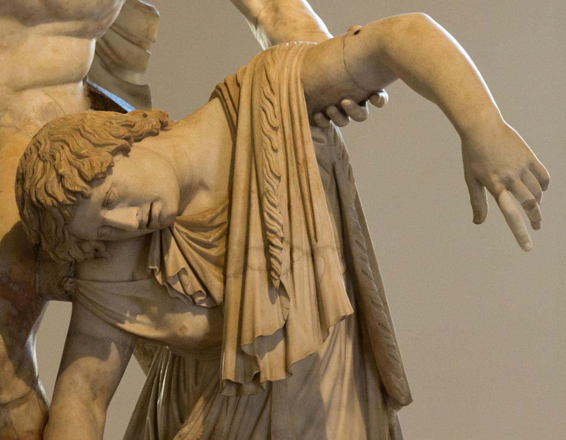 classic-garden-elements-ludovisischer-gallier-statue-garten image 4