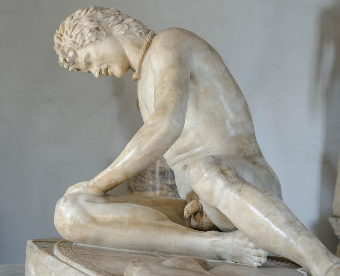 classic-garden-elements-sterbender-gallier-statue-bronze-marmor-replik image 4