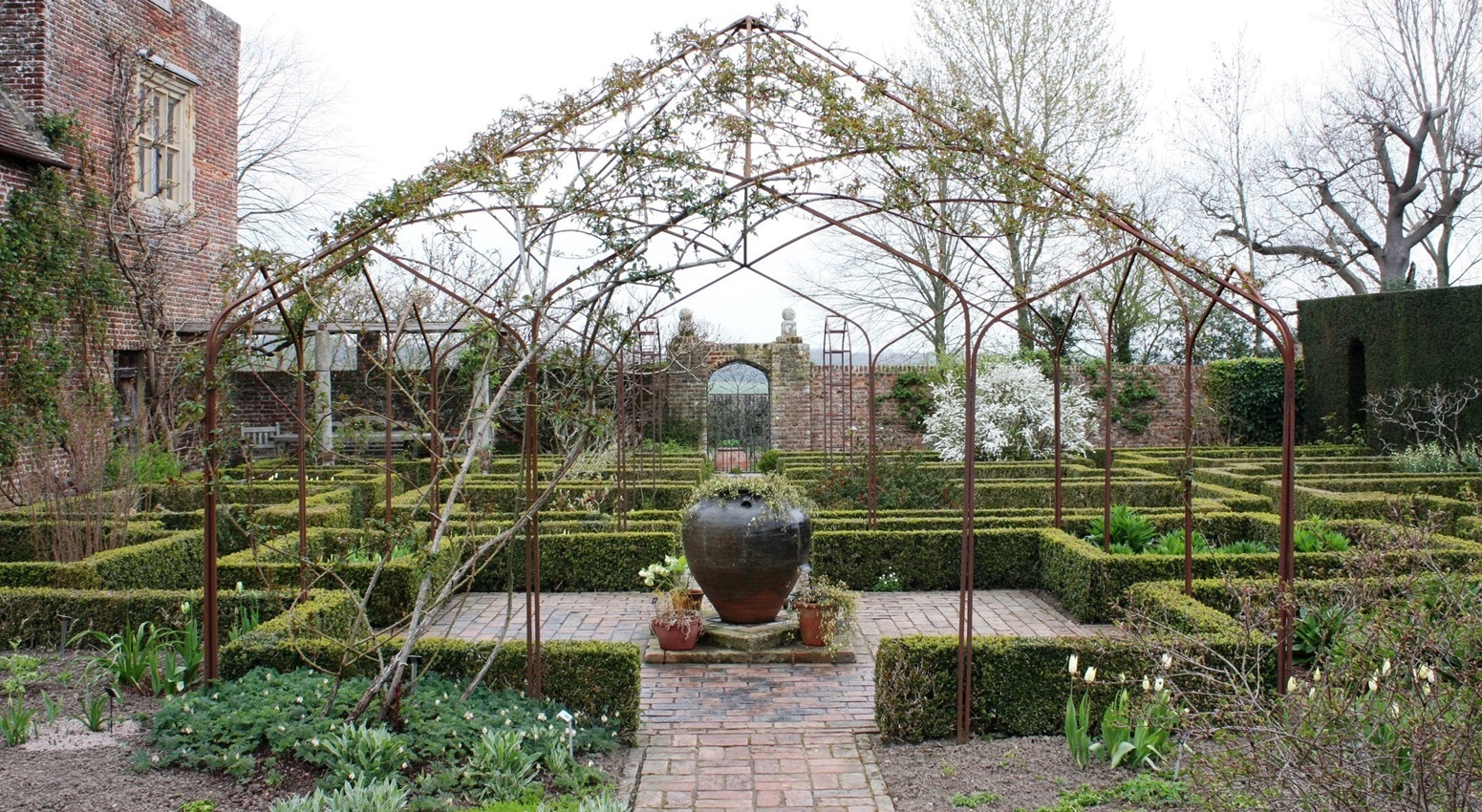 classic-garden-elements-sissinghurst-pavillon-metall-5x5-m image 6