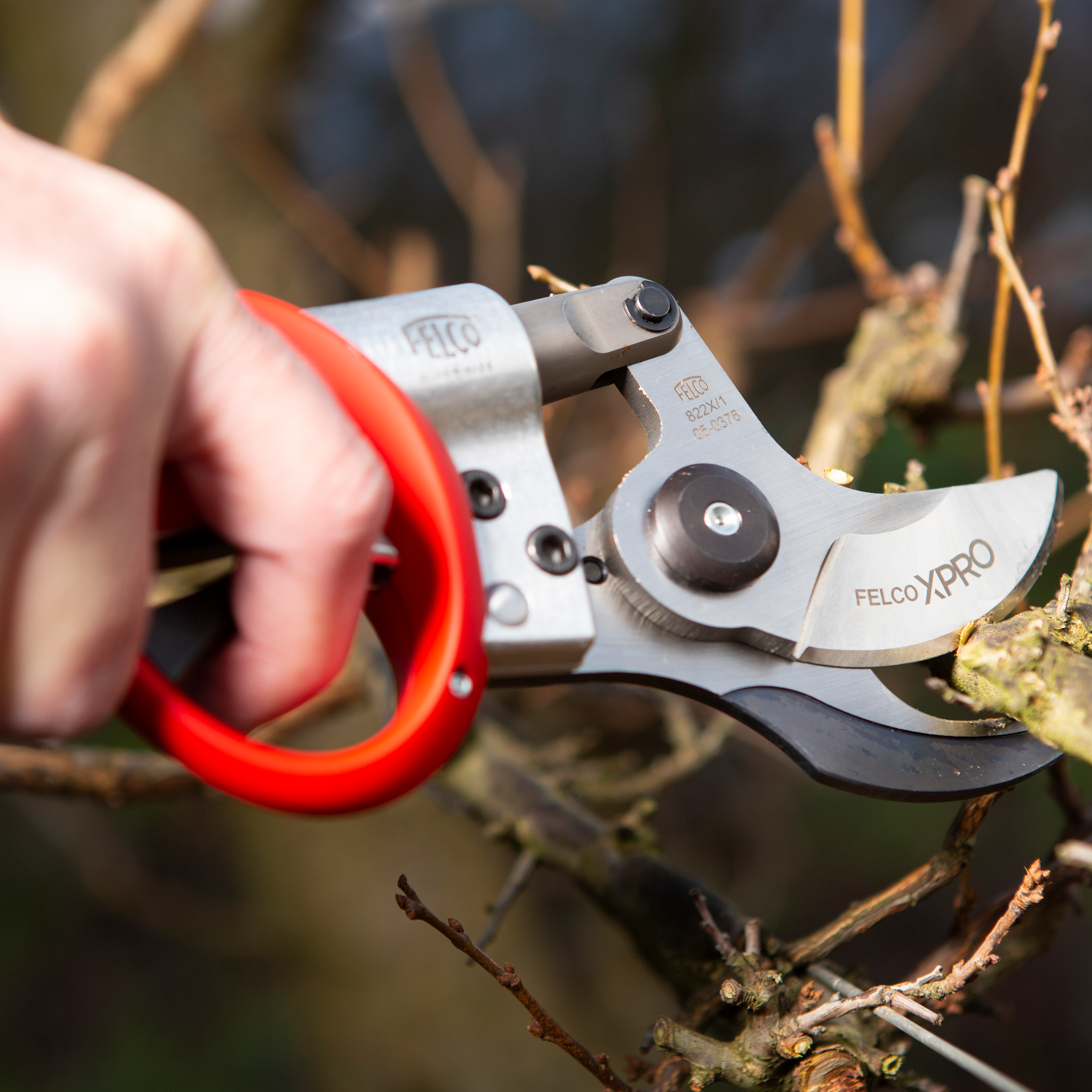 felco-822-hp-elektrische-gartenschere-45-mm-hartholz image 4