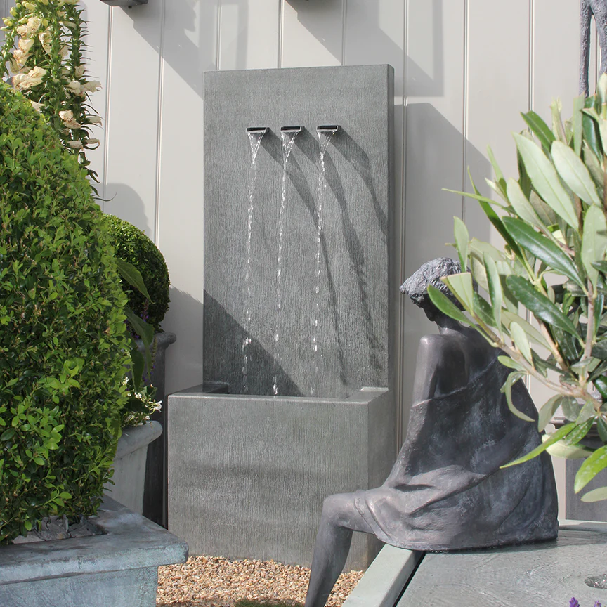 classic-garden-elements-veneto-gartenbrunnen-zink-mit-pumpe image 3