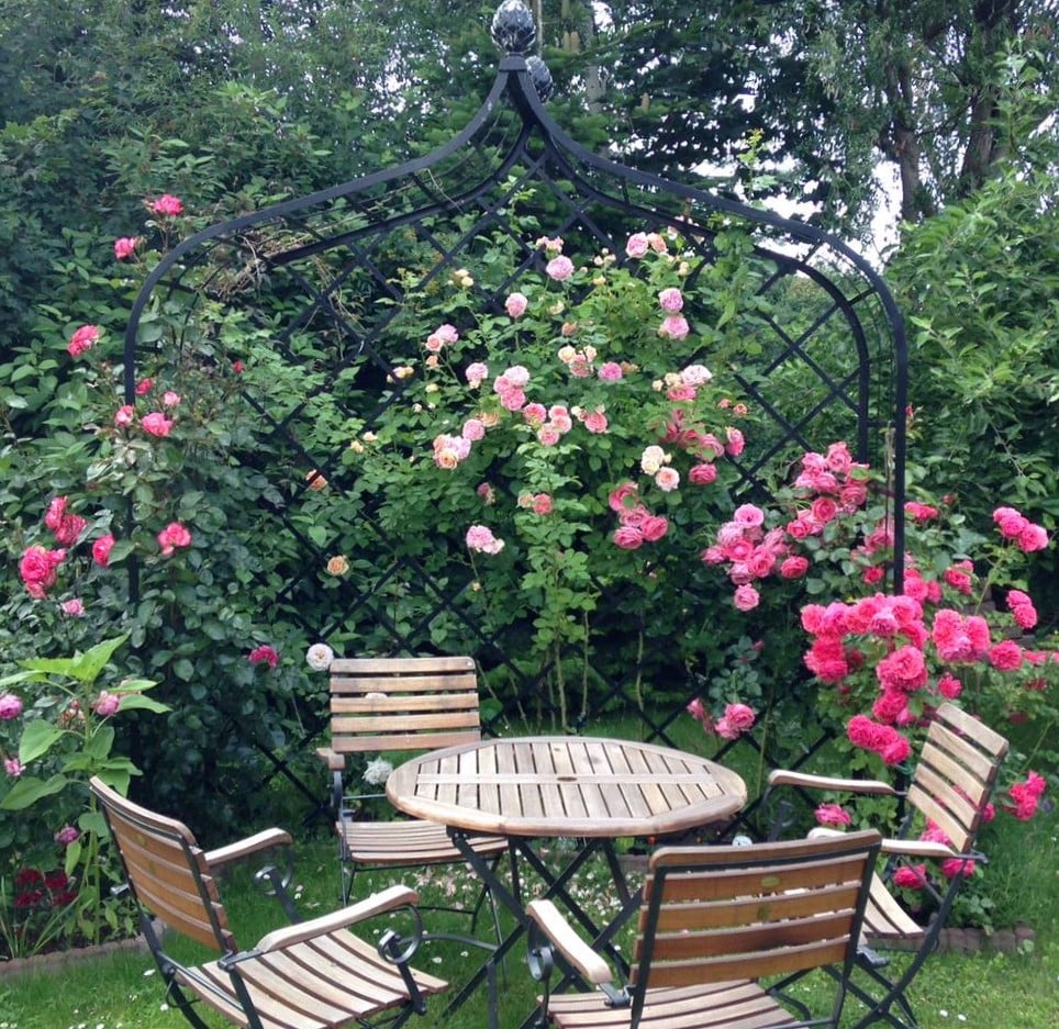 classic-garden-elements-viktorianische-rosenlaube-metall-schwarz-pergola image 7