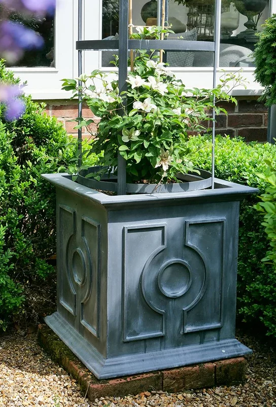 classic-garden-elements-belgian-circle-pflanzk-bel-zink-patina-eckig image 6