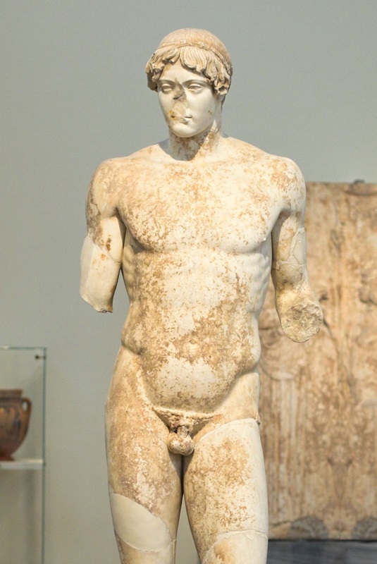 classic-garden-elements-apollo-omphalos-gartenstatue-lebensgro image 1