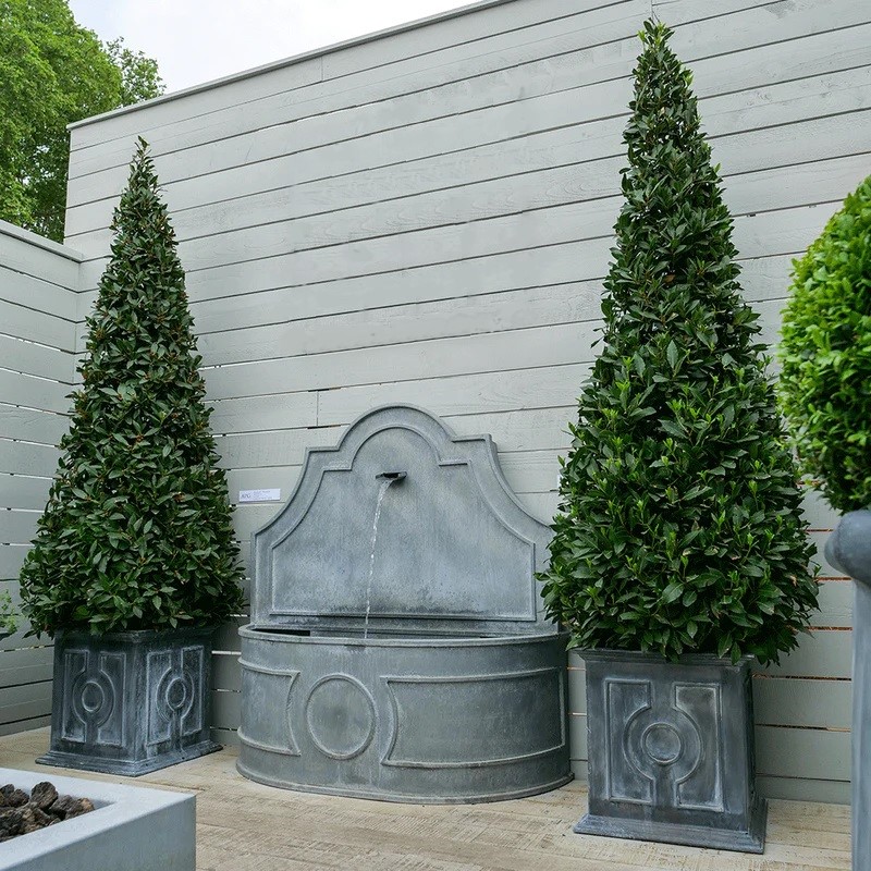 classic-garden-elements-tiber-wandbrunnen-zink-grau-mit-pumpe image 3