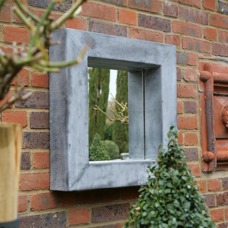 classic-garden-elements-quadratischer-spiegel-zink-70x70 image 5