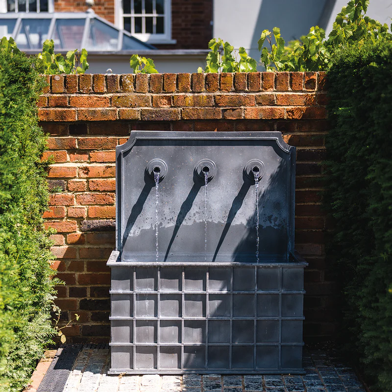 classic-garden-elements-sienna-springbrunnen-zink-eckig-mit-pumpe image 6