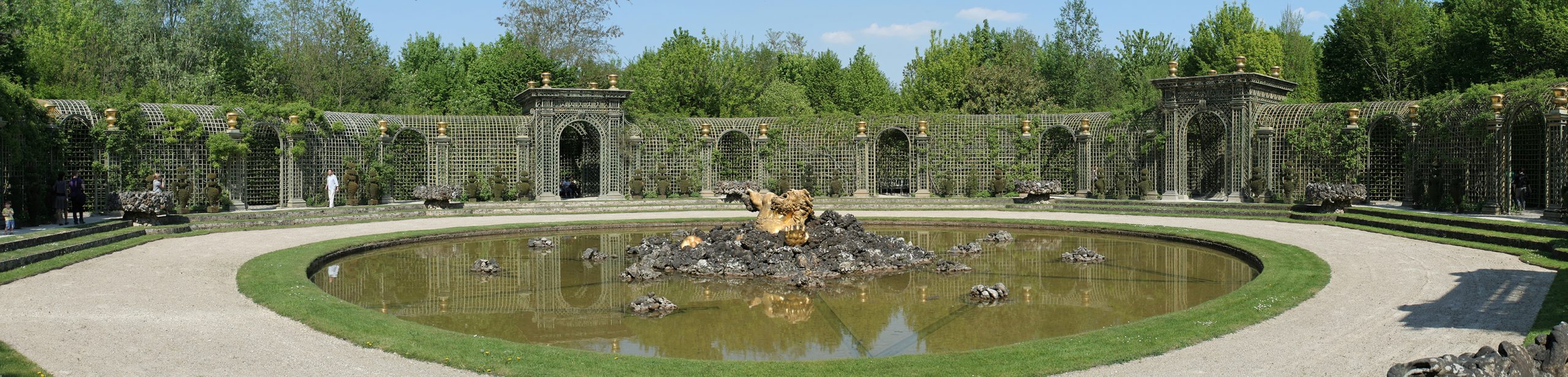 classic-garden-elements-louis-xiv-treillage-laubengang-versaillesgr-n image 5