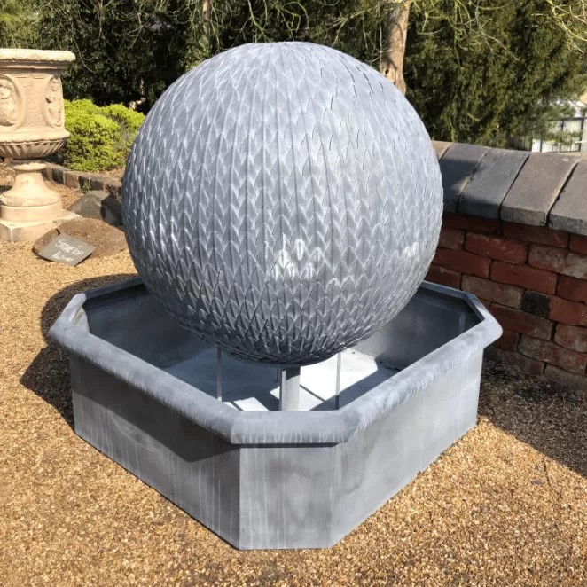 classic-garden-elements-leaf-ball-kugelbrunnen-zink-rund image 5
