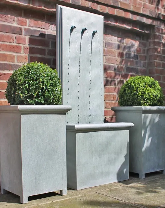 classic-garden-elements-trentiner-brunnen-zink image 1