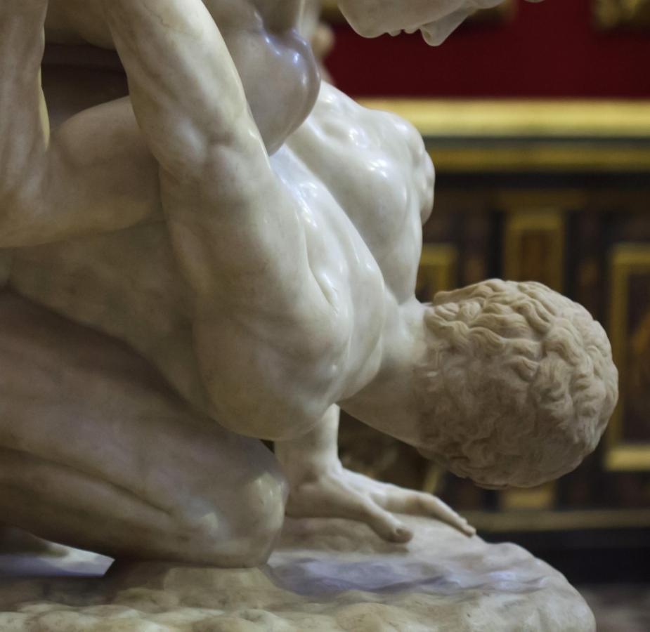 classic-garden-elements-ringer-uffizien-statue-bronze-antike-skulptur image 3