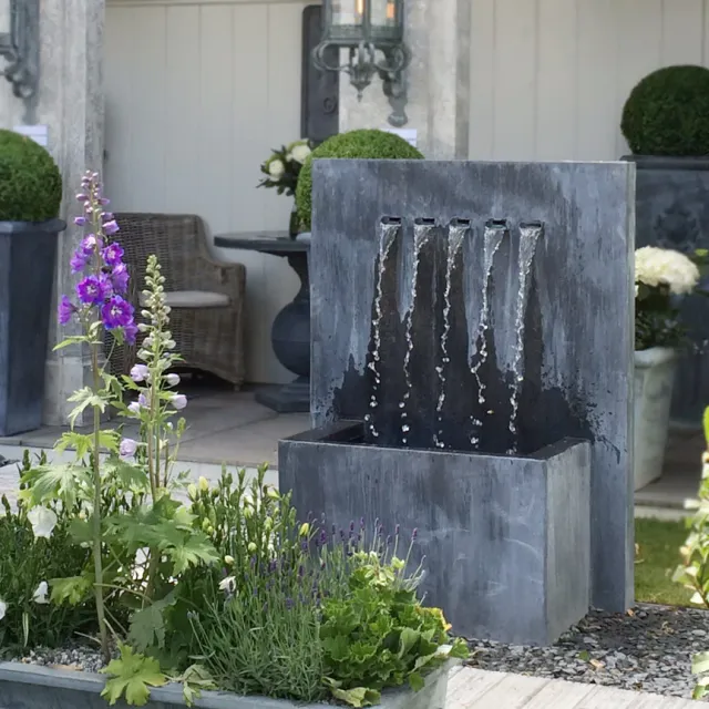classic-garden-elements-veneto-gartenbrunnen-zink-mit-pumpe image 1