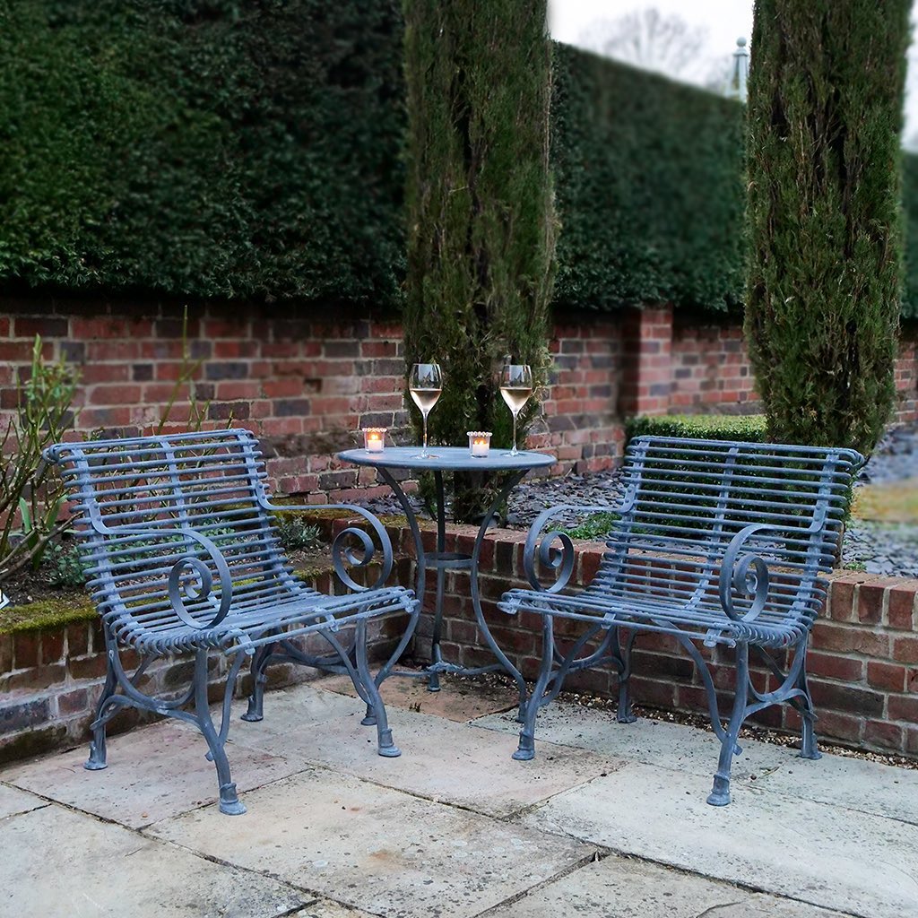 classic-garden-elements-apg-bistro-tisch-arras-metall-60-cm image 2