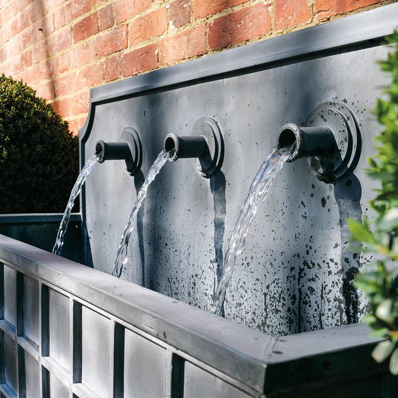 classic-garden-elements-sienna-springbrunnen-zink-eckig-mit-pumpe image 2