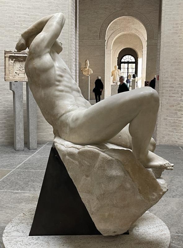 classic-garden-elements-barberinischer-faun-antike-statue-lebensgro-satyr image 4