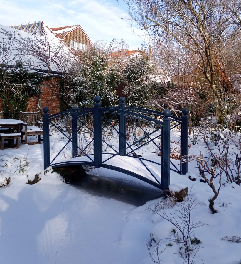 classic-garden-elements-mathildenh-he-gartenbr-cke-stahl-schwarz image 2