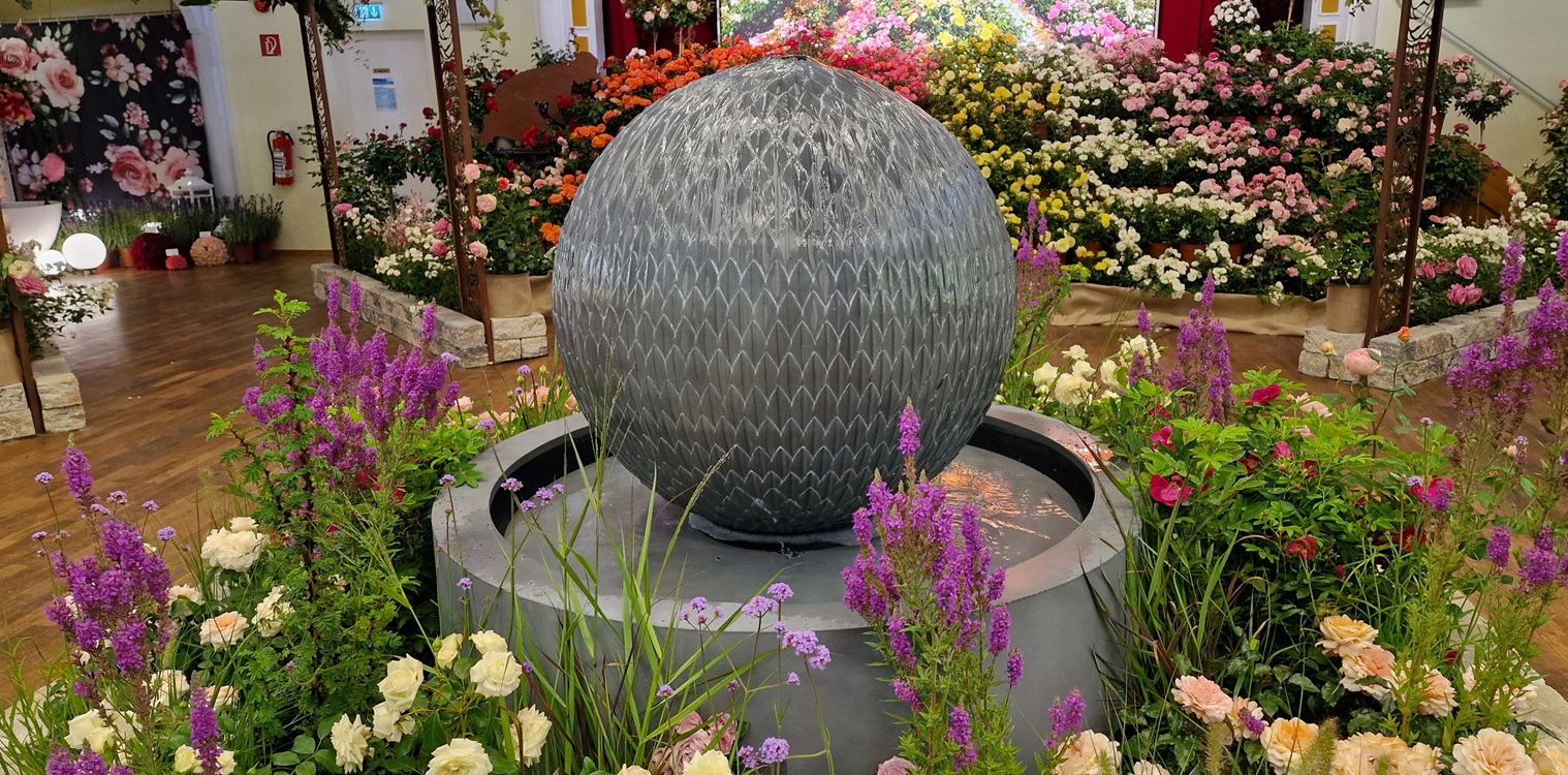 classic-garden-elements-leaf-ball-kugelbrunnen-zink-rund image 7