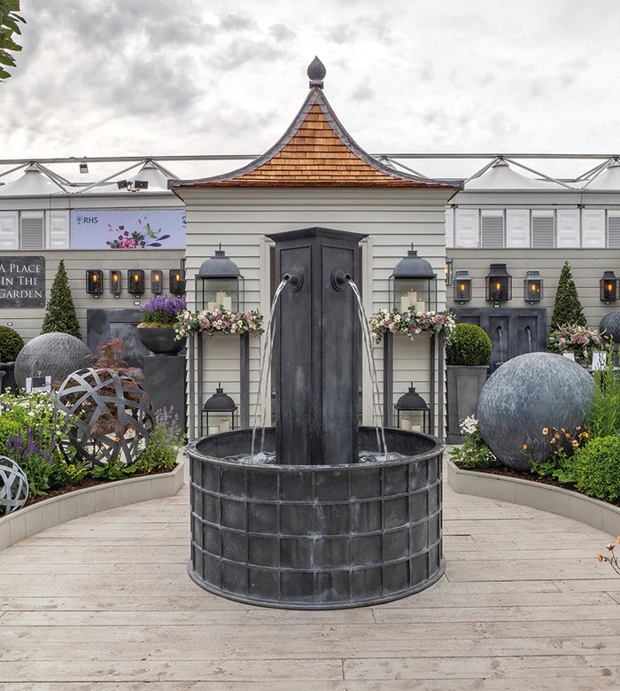 classic-garden-elements-sienna-marktbrunnen-zink-rund-pumpe image 4