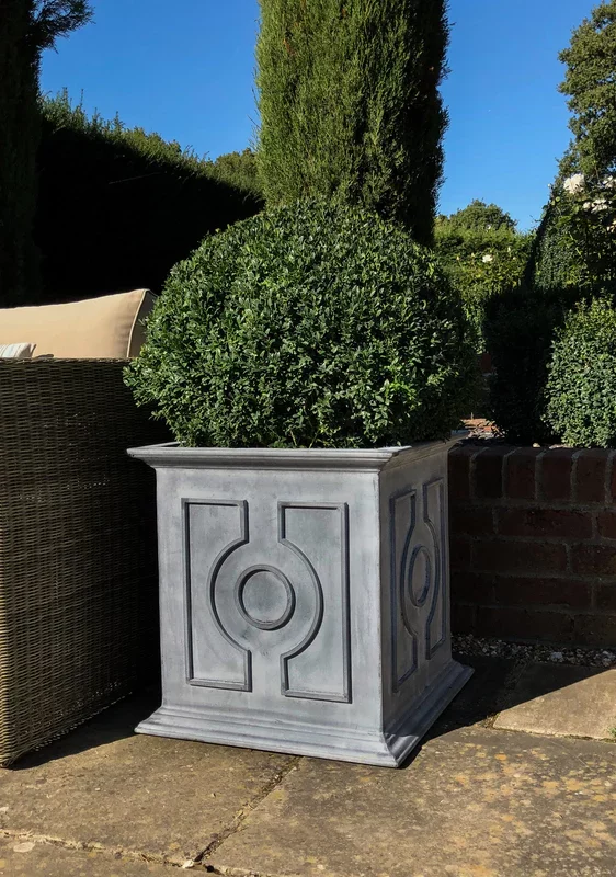 classic-garden-elements-belgian-circle-pflanzk-bel-zink-patina-eckig image 5