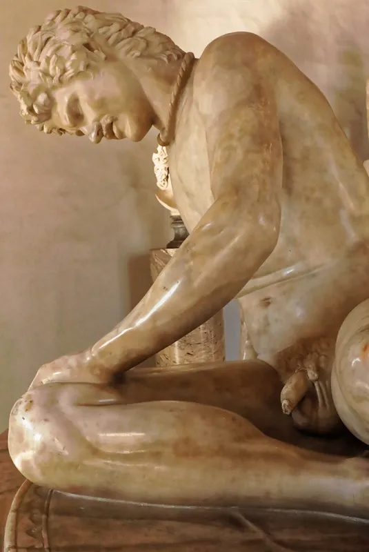 classic-garden-elements-sterbender-gallier-statue-bronze-marmor-replik image 1