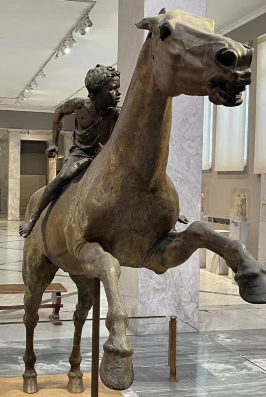 classic-garden-elements-reiter-kap-artemision-statue-bronze-antik image 1