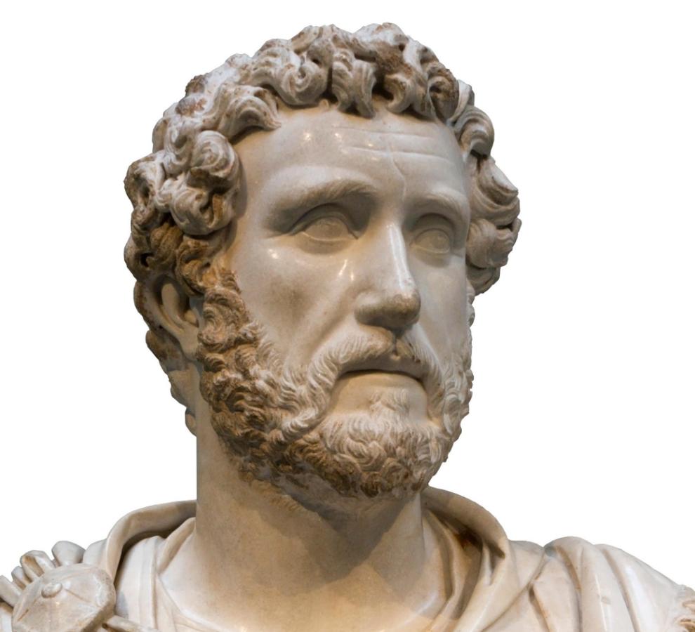 classic-garden-elements-antoninus-pius-statue-bronzeguss image 3