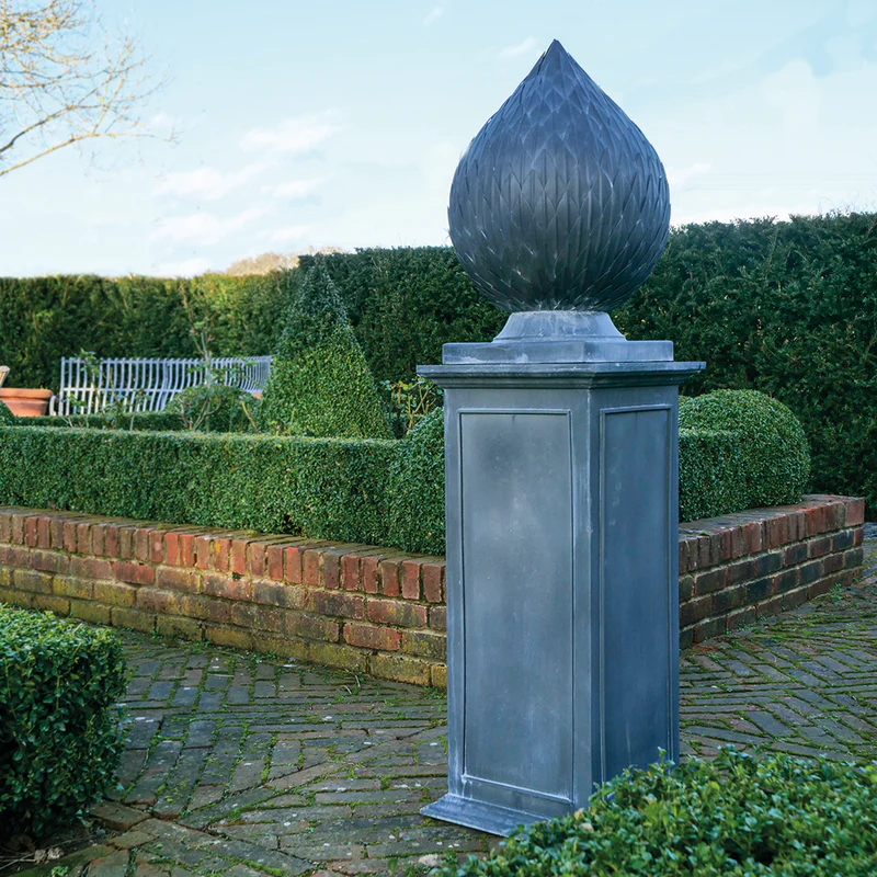 classic-garden-elements-zierartischocke-gartendeko-zink-patina-grau image 8