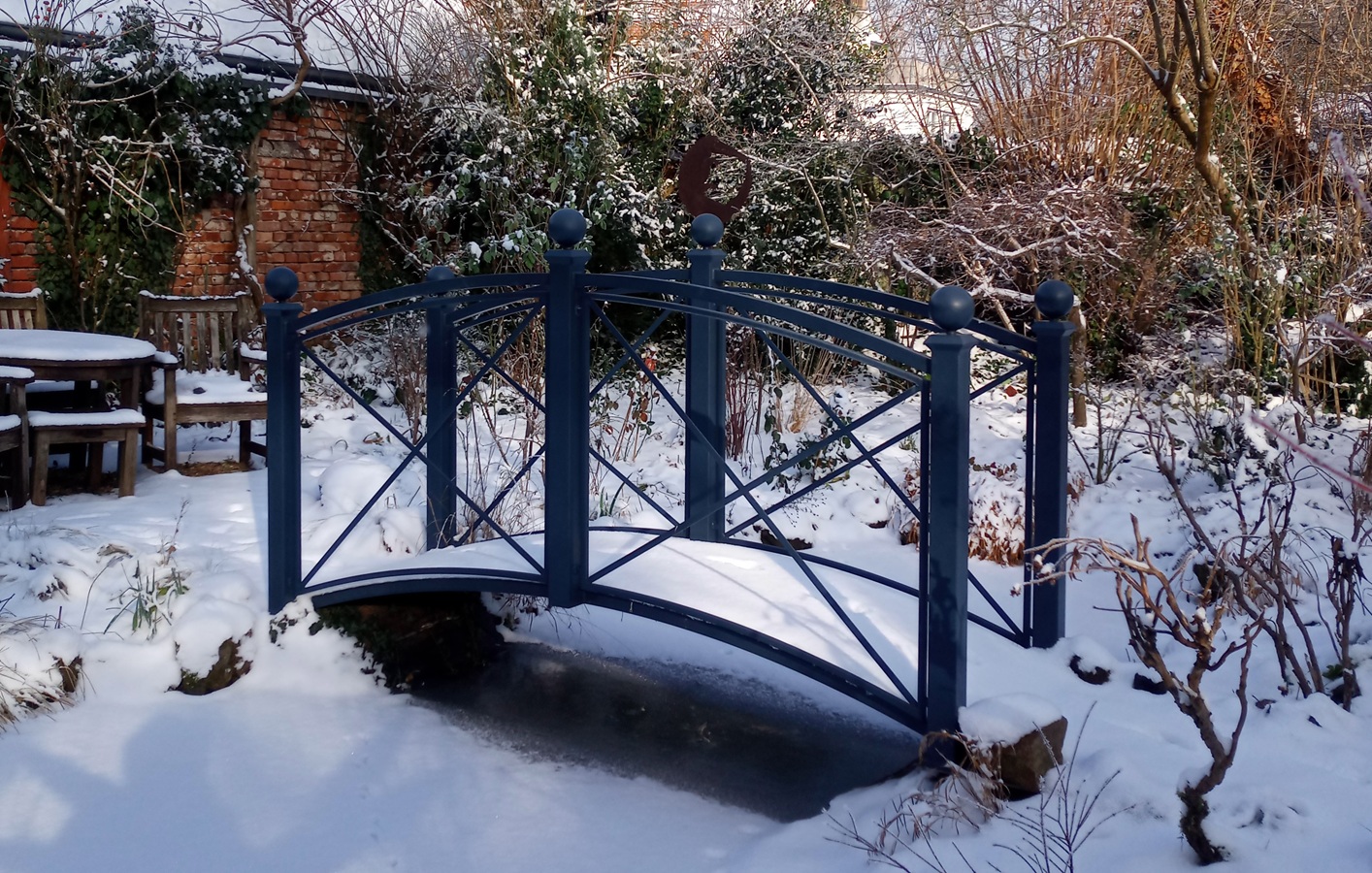 classic-garden-elements-mathildenh-he-gartenbr-cke-stahl-schwarz image 3