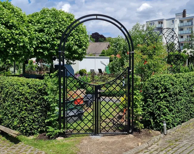 classic-garden-elements-portofino-rosenbogen-mit-tor-schwarz image 1
