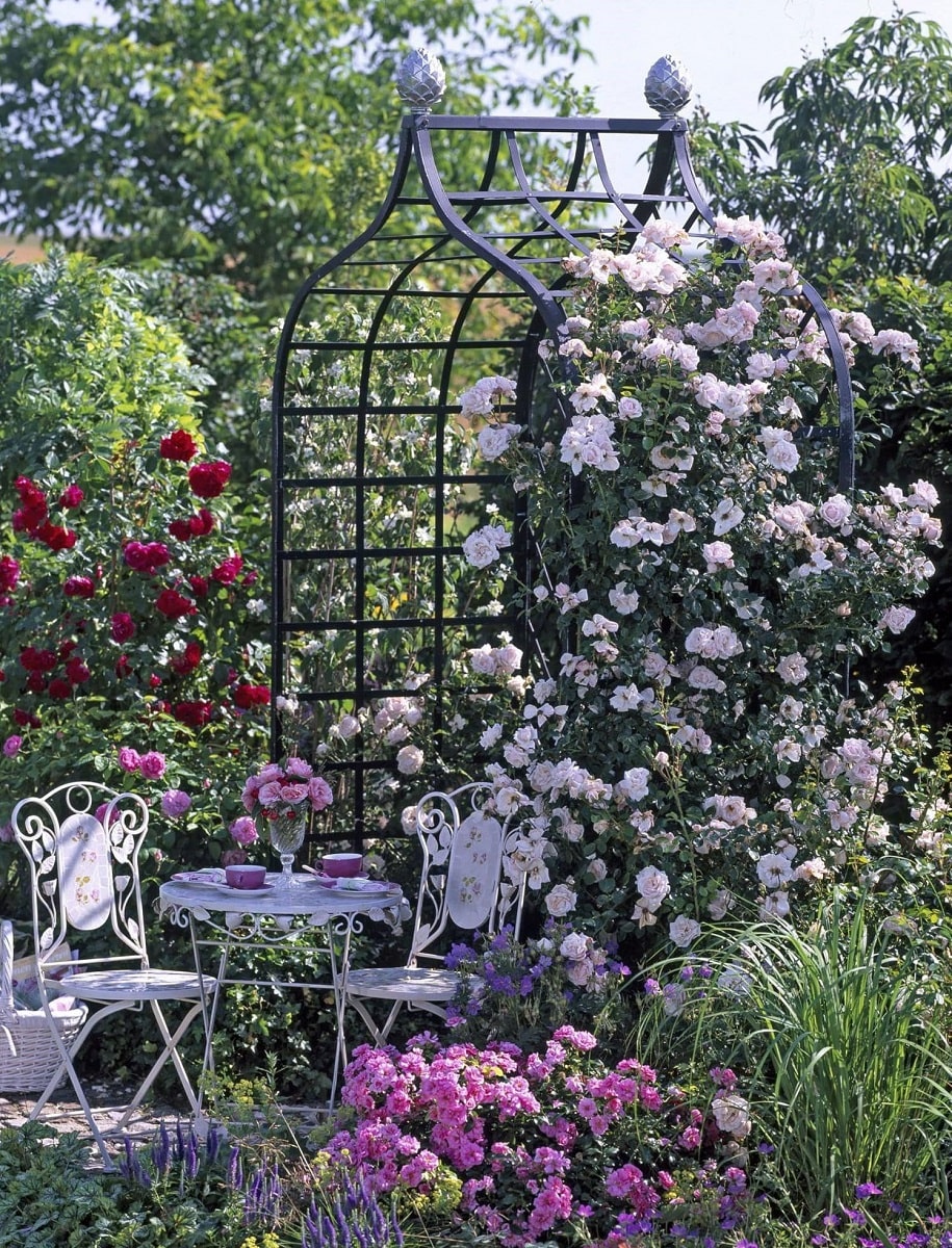 classic-garden-elements-viktorianische-rosenlaube-metall-schwarz-pergola image 1